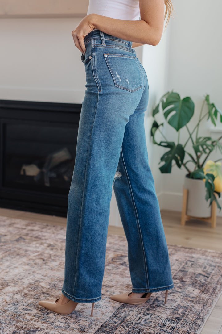 Judy Blue High Rise Control Top 90's Straight Jeans!