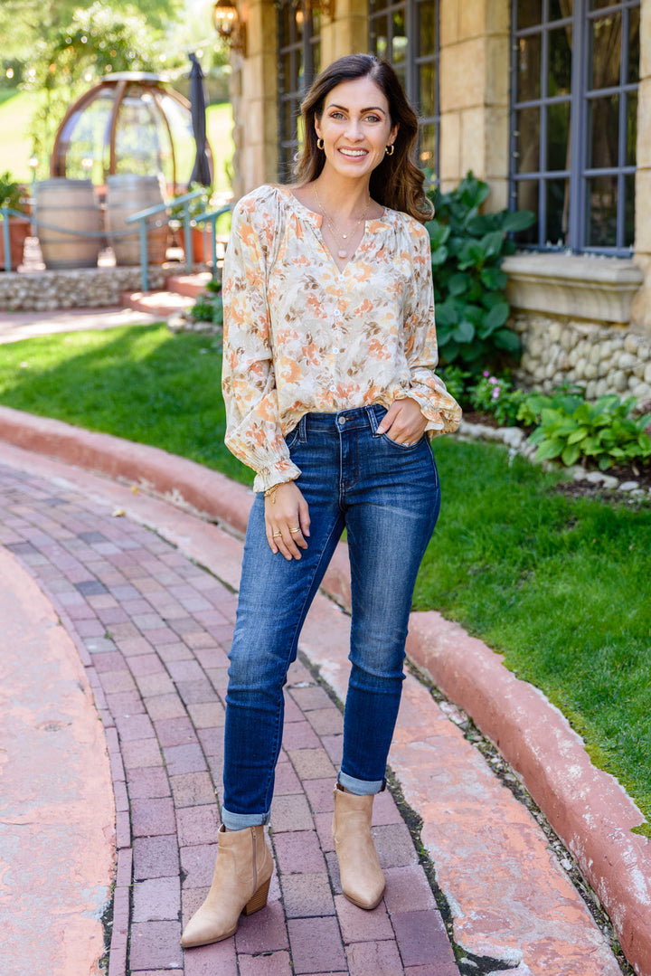 Courtney Floral Button Up Top!