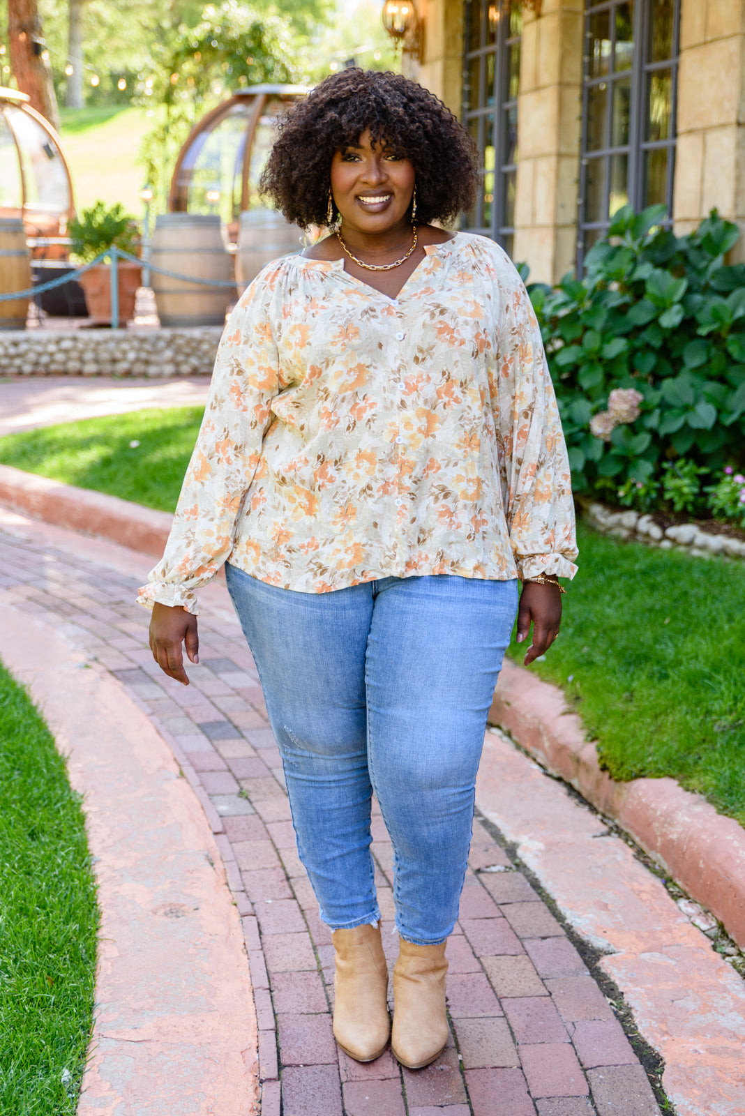 Courtney Floral Button Up Top!