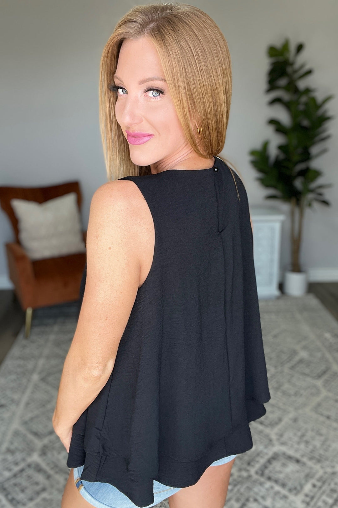 Double Tiered Flare Tank in Black!