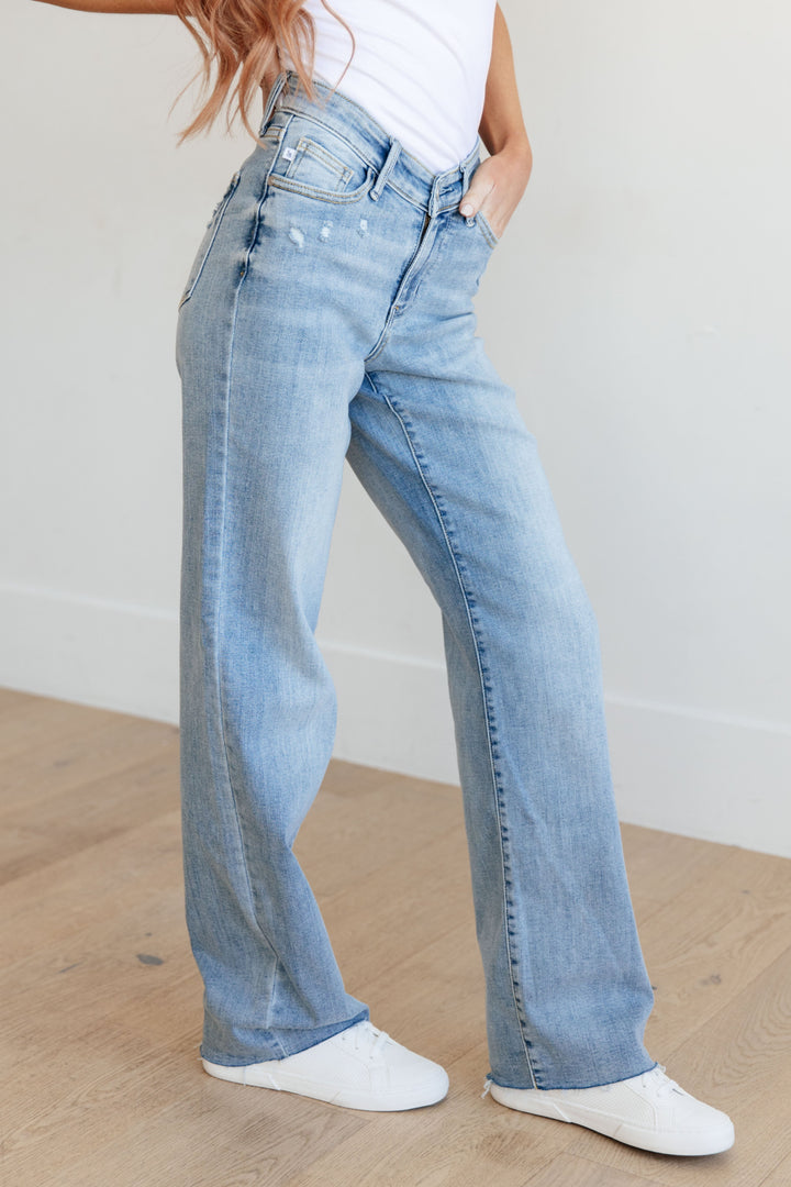 Judy Blue High Rise V Front Waistband Straight Jeans