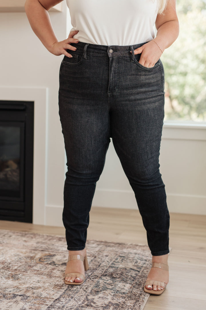 Judy Blue High Rise Control Top Skinny Jeans in Washed Black