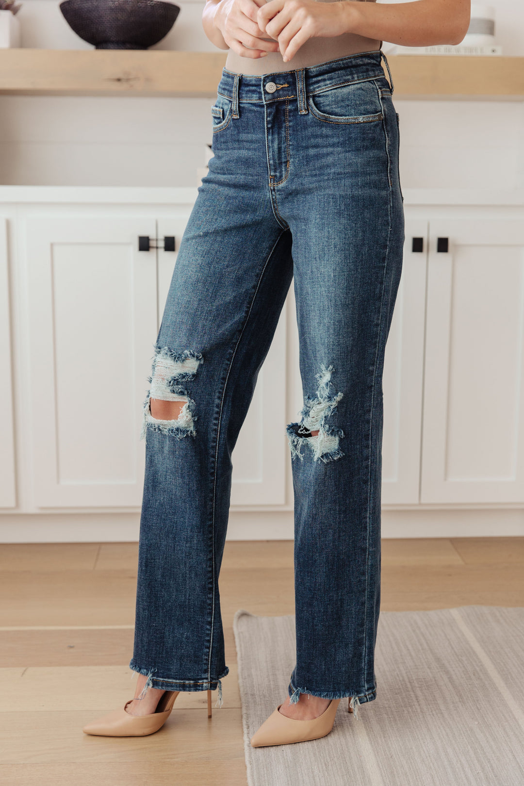 Judy Blue High Rise 90's Straight Jeans in Dark Wash