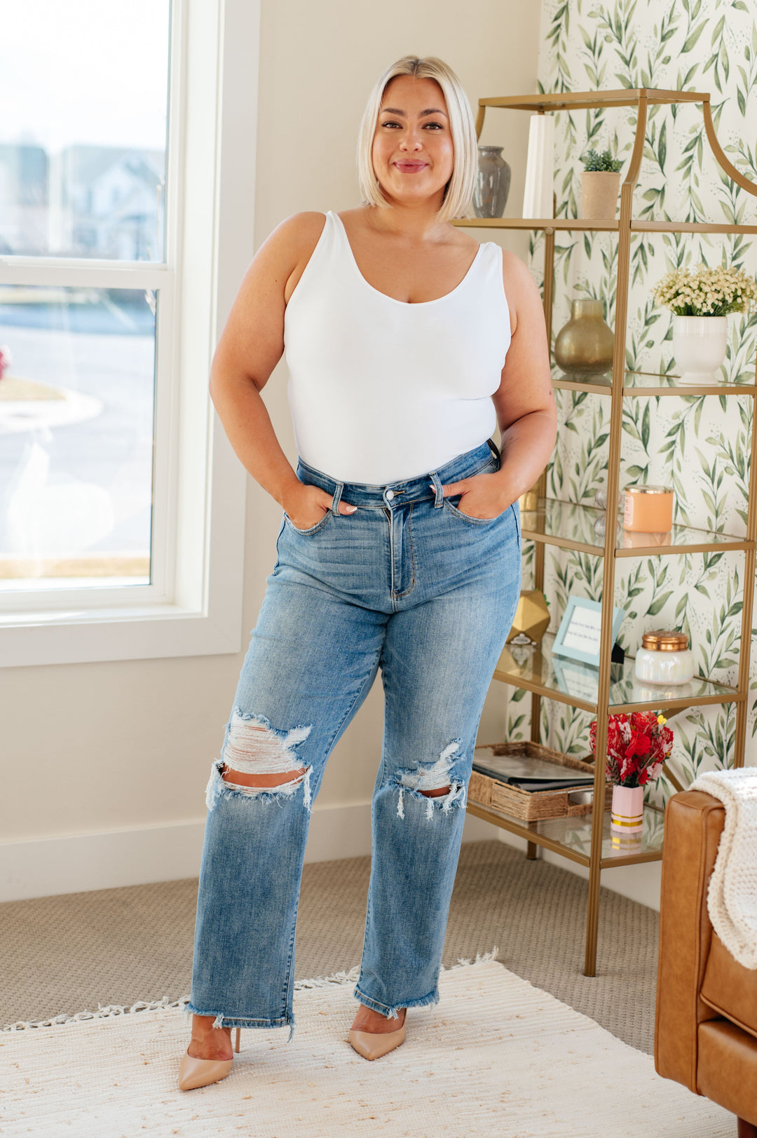 Judy Blue High Rise 90's Straight Jeans in Light Wash