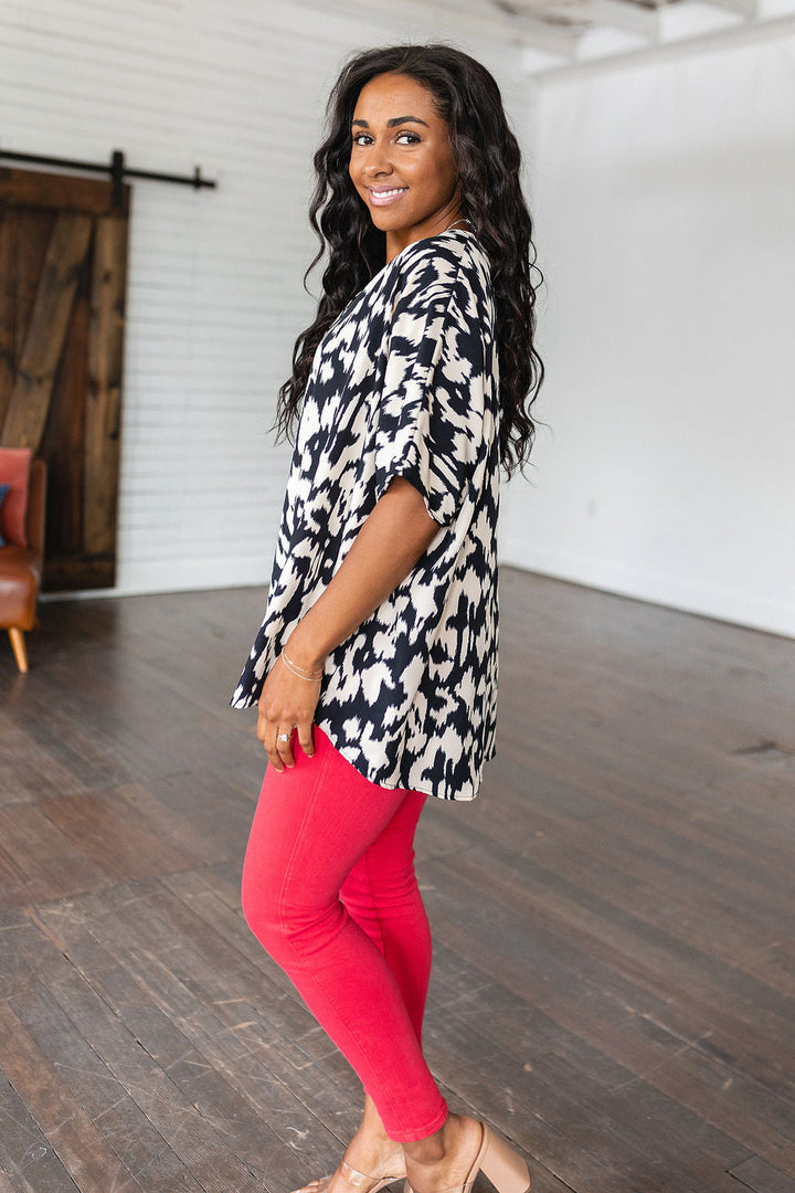 Unforgettable V-Neck Animal Print Blouse in Black!