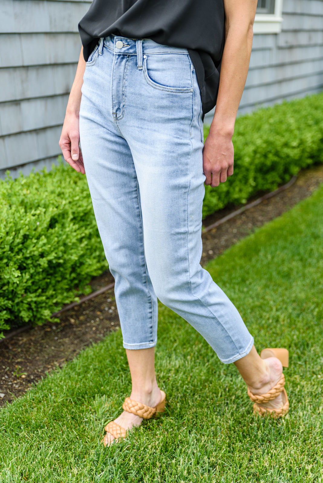 Risen Mom Fit Jeans