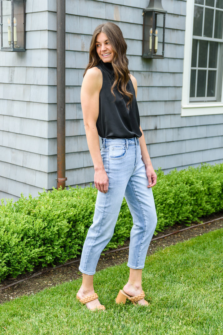 Risen Mom Fit Jeans