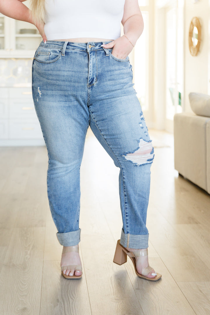 Judy Blue Mid Rise Distressed Boyfriend Jeans