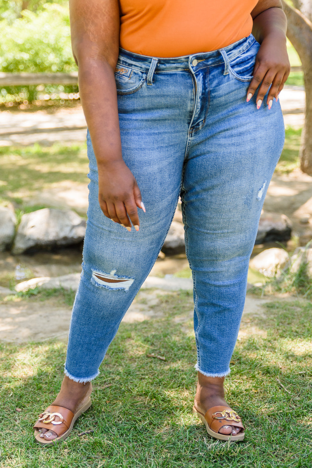 Judy Blue Embroidery Boyfriend Jeans