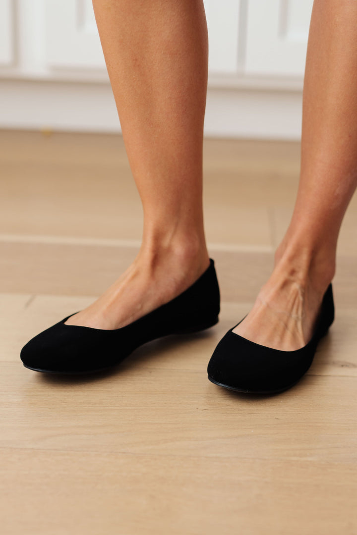 Soda Ballet Flats in Black