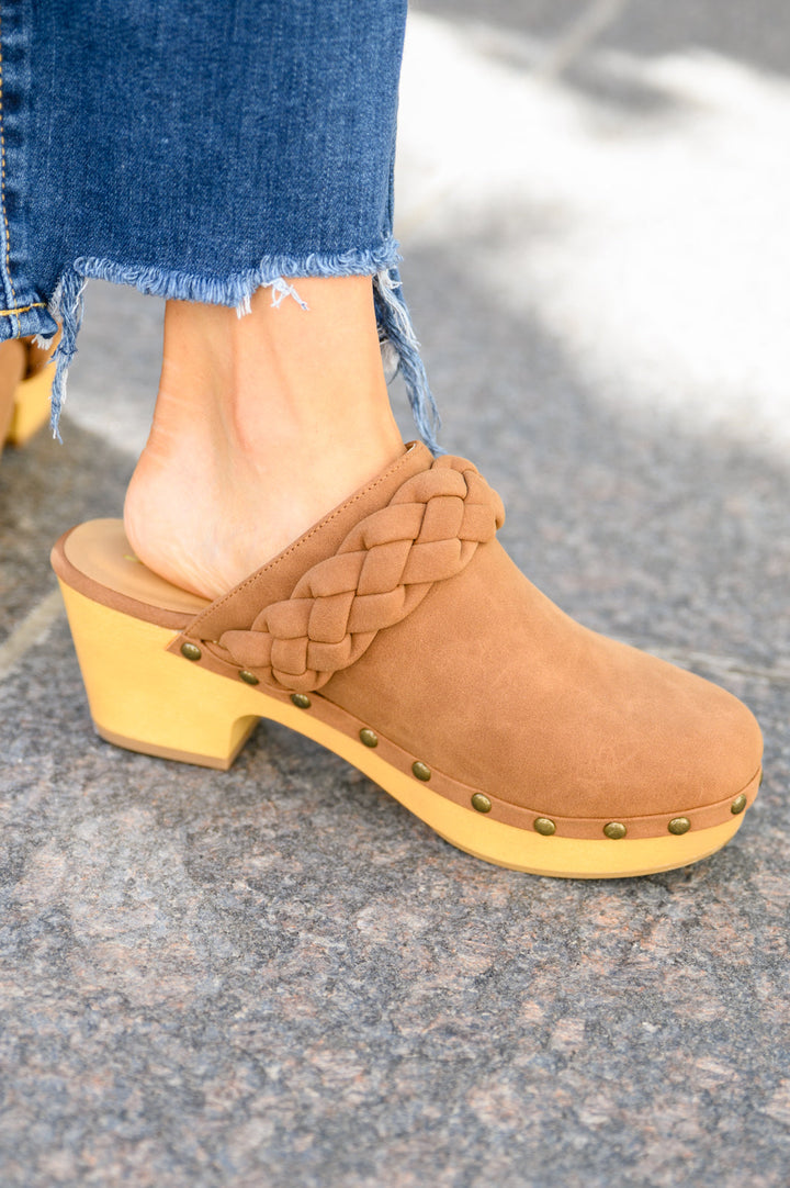 Soda Braided Clogs In Brown